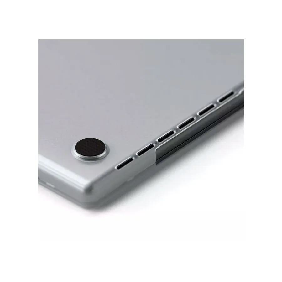 На фото изображено Чехол-накладка Satechi Eco Hardshell Case для MacBook Pro 14", прозрачный