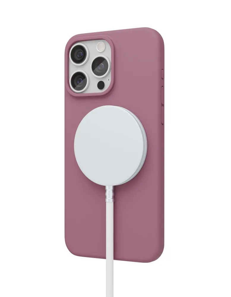 На фото изображено Чехол защитный VLP Aster Case с MagSafe для iPhone 15 Pro Max, пудровый