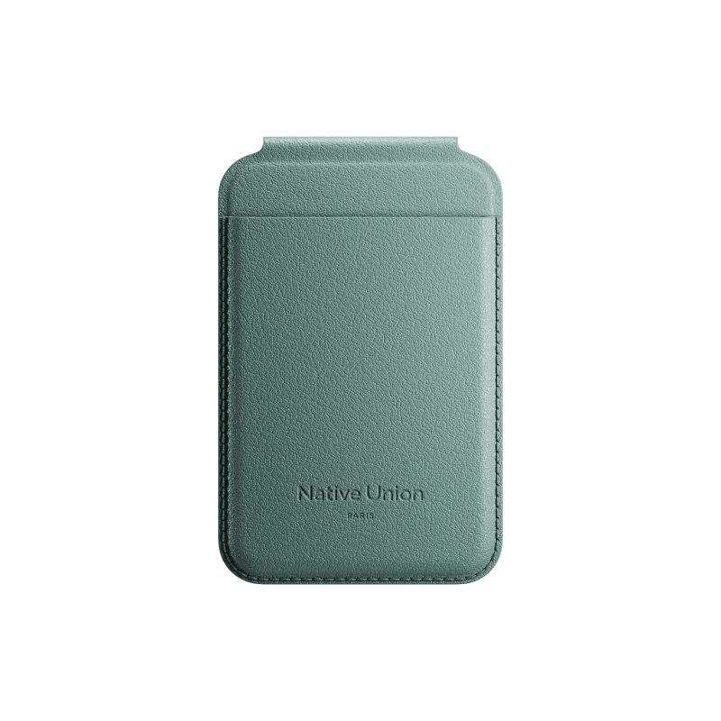 На фото изображено Чехол-бумажник Native Union Active Wallet Stand, зеленый сланец