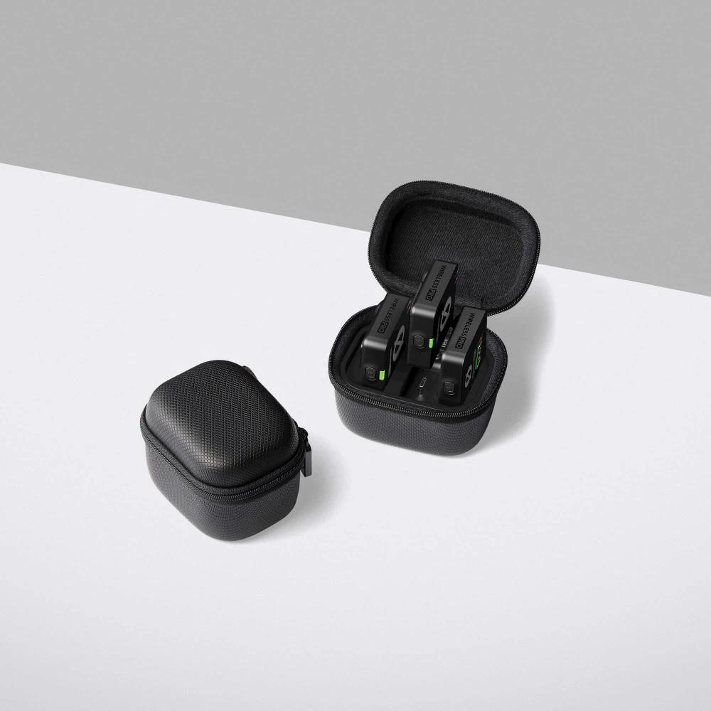 На фото изображено Комплект беспроводных микрофонов Rode Wireless Pro