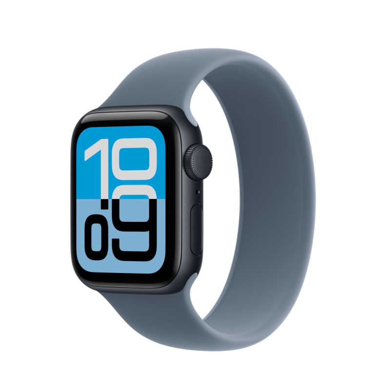 На фото изображено Apple Watch SE 3, 40 мм, корпус из алюминия цвета «Полуночный черный», спортивный ремешок, размер S/M
