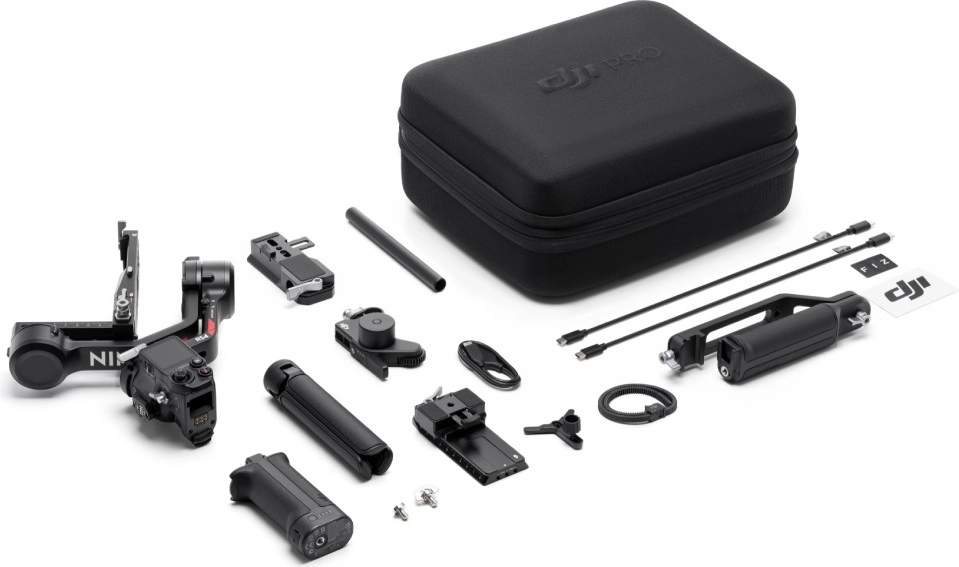 На фото изображено Стабилизатор DJI RS 4 Combo