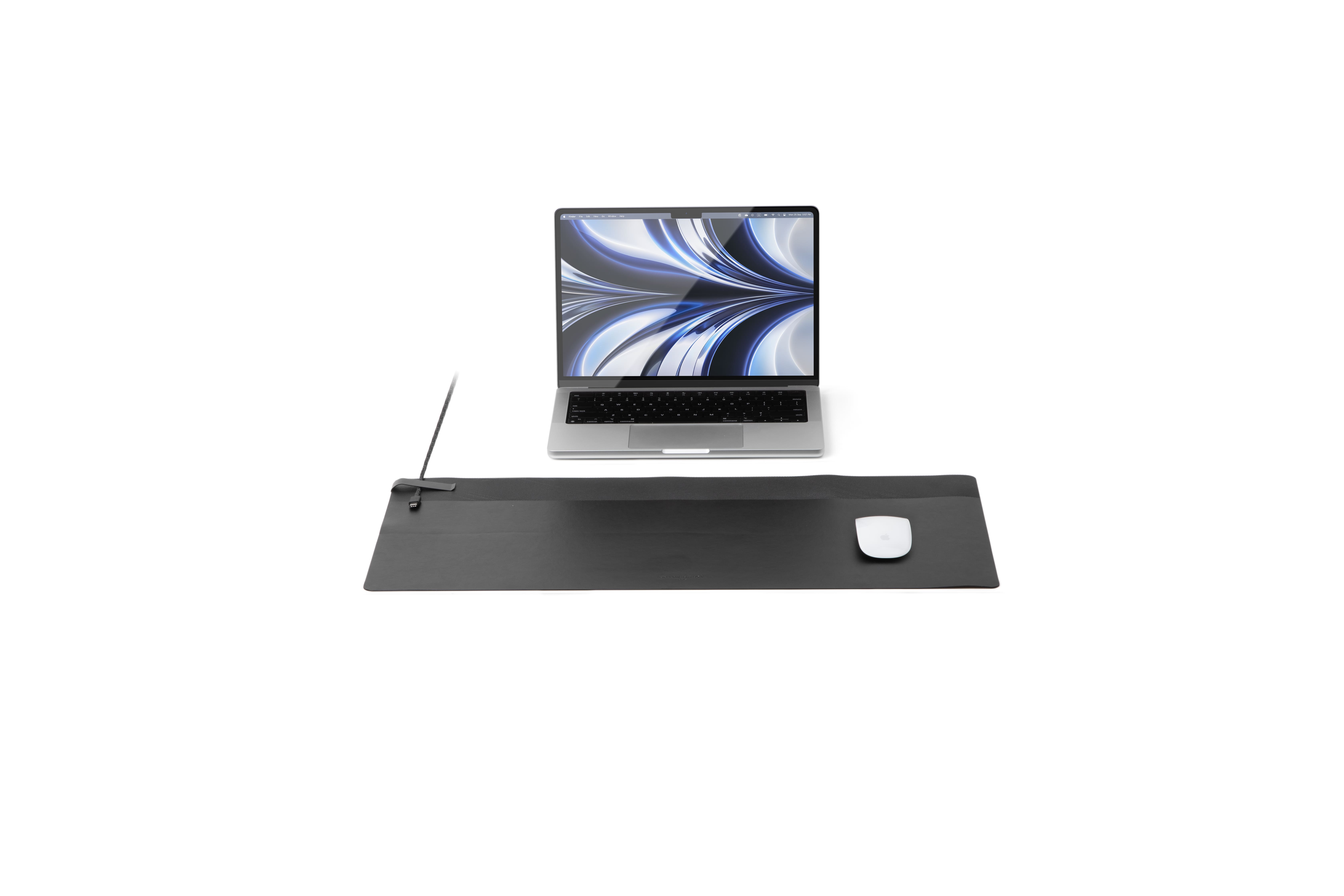 На фото изображено Настольный коврик Native Unon Desk Mat, черный/крафт