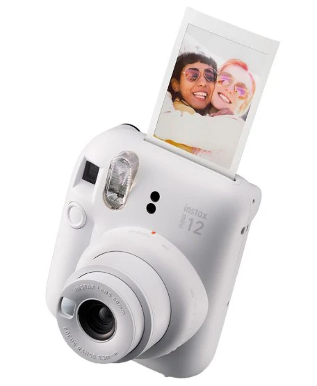 На фото изображено Фотоаппарат моментальной печати Fujifilm Instax Mini 12, белый