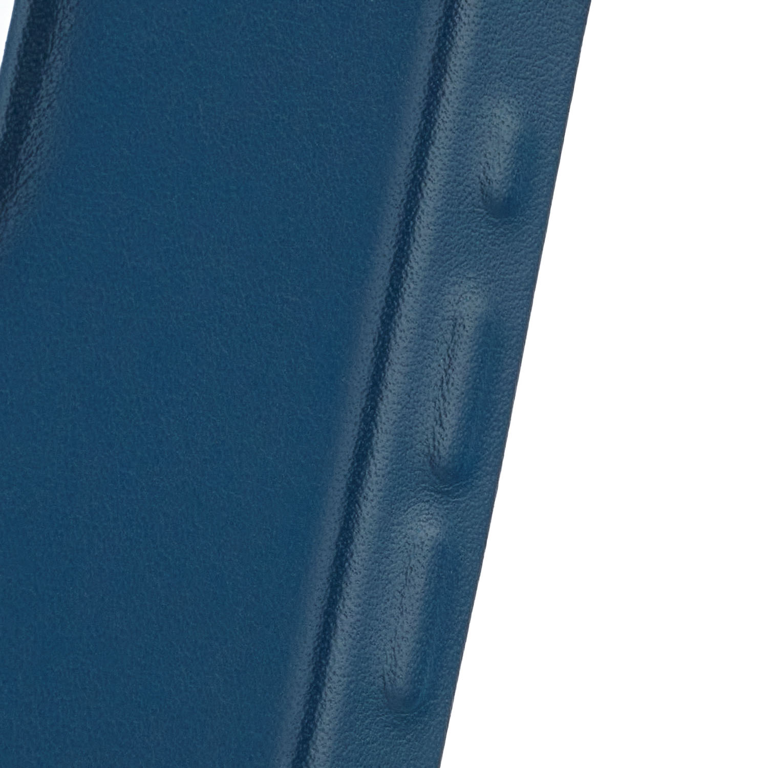 На фото изображено Чехол защитный uBear Capital Case для iPhone 16 Pro Max, синий