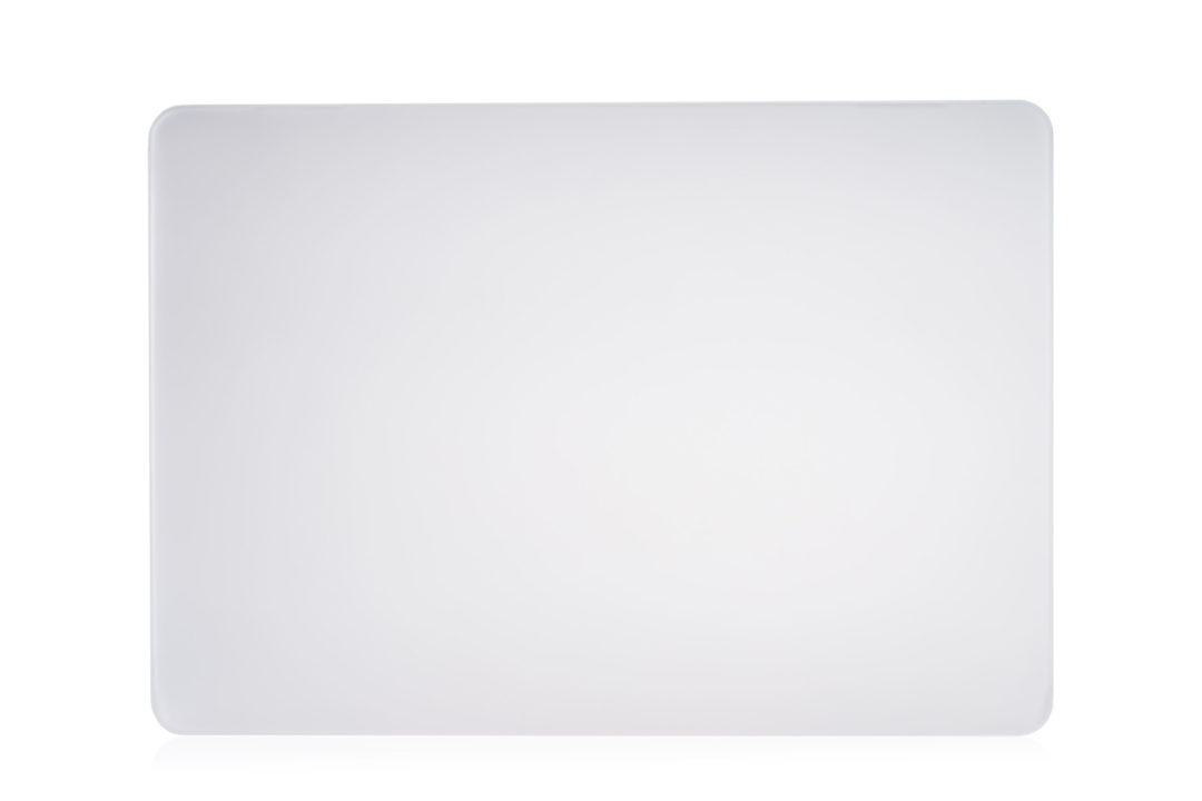 На фото изображено Чехол защитный VLP Plastic Case для MacBook Pro 13" 2020, белый