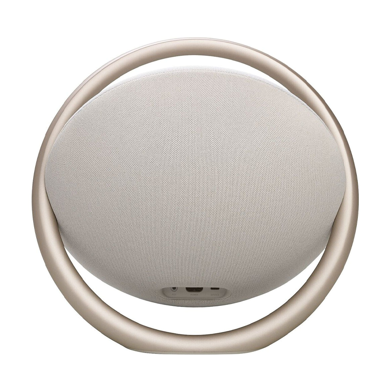 На фото изображено Портативная акустическая система Harman Kardon Onyx Studio 8, бежевый